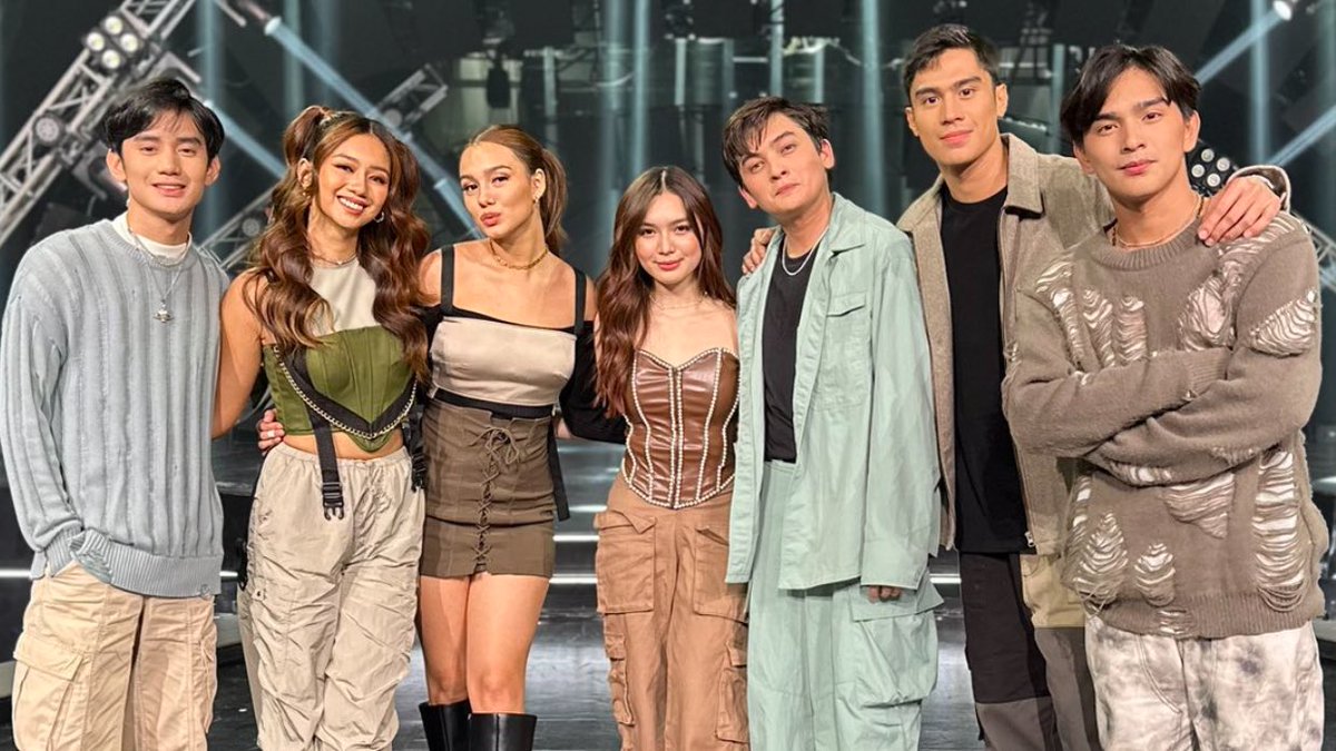 gailalelilolu's tweet photo. the cast of fractured screaming hollywood vibess!!
SUNDate WithTeamFRACTURED
#FracturedOnASAP | #BonggaKaJhai
#ASAPThrowbackParty #FranSeth https://t.co/IKofDPkuMe