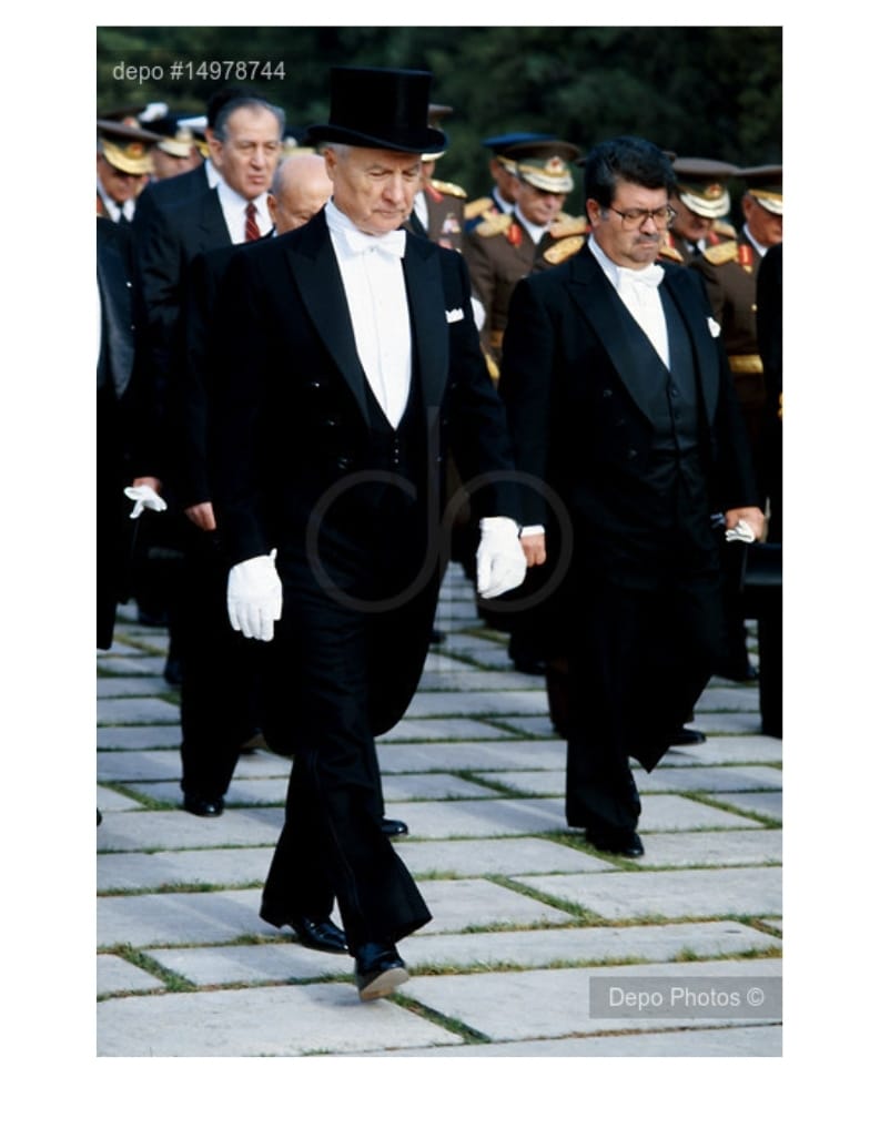 ᗰETE KᗩᗩN KᗩYᑎᗩᖇ tweet media