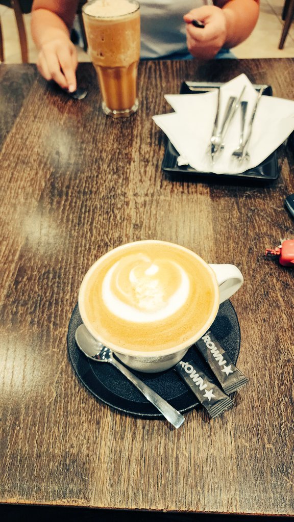 DeadlyKittenZA's tweet photo. Mugg & Bean dates with the mini me.... #MuggAndBean #Coffee #GetInMeNow https://t.co/rkGsbOOv8z