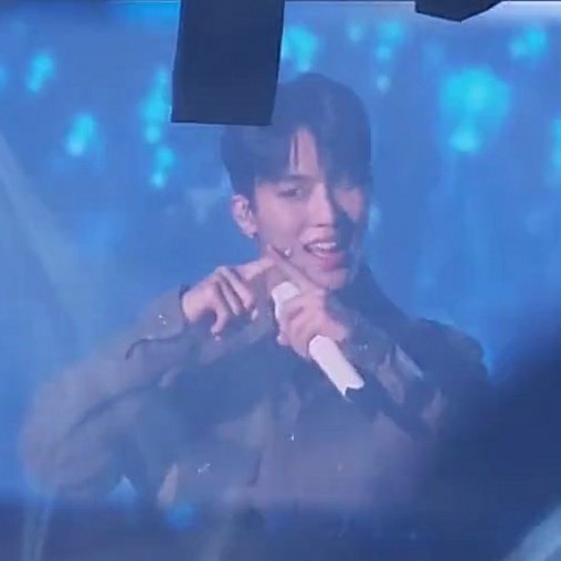 hooniestyles's tweet photo. treasure's                                    jeongwoo:
maknae line: https://t.co/uxtpCdTOnh