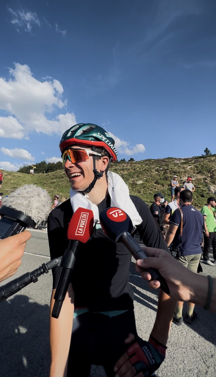 Finish line Cian Uijtdebroeks = 😃😄😁 #LaVuelta23 #lavuelta #vuelta