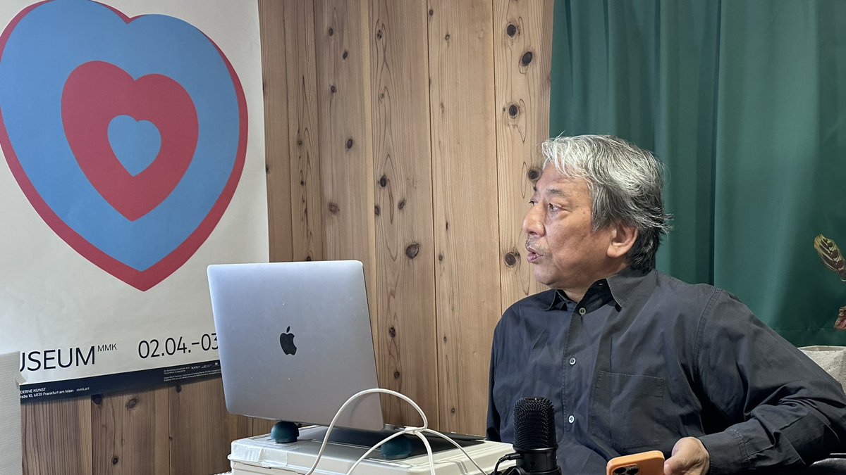 本日4期のオンラインスクーリング初日。

コンテンポラリーアートの変遷を1時間でレクチャー中。
#スーパースクールAE