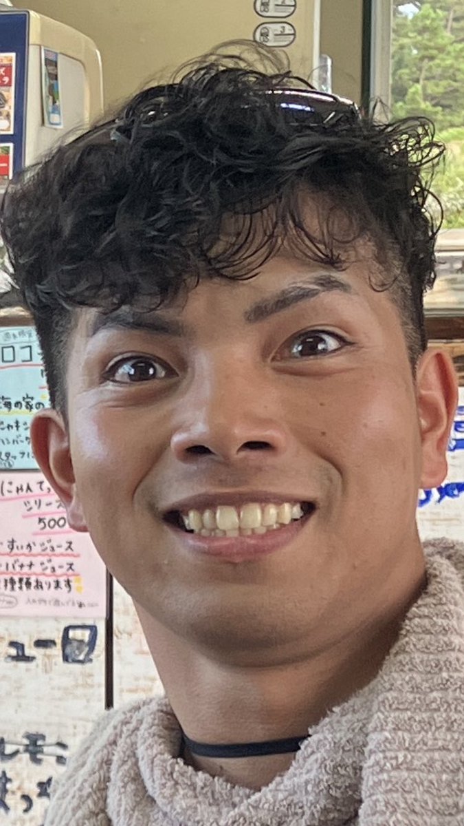 morrikunn's tweet photo. 友達が話題のルフィに酷似な件 https://t.co/JxEqOrcQJl