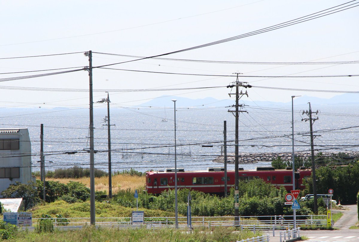 fireflash021's tweet photo. 2023/9/9(土)
こどもの国駅を離れまして三河湾が望める某所へ移動

#にしがま線は今日も走る
#名鉄 #西尾線 #蒲郡線
#6011f #白帯車
#6811f #6012f #三河湾 https://t.co/HrLxqc9YS6