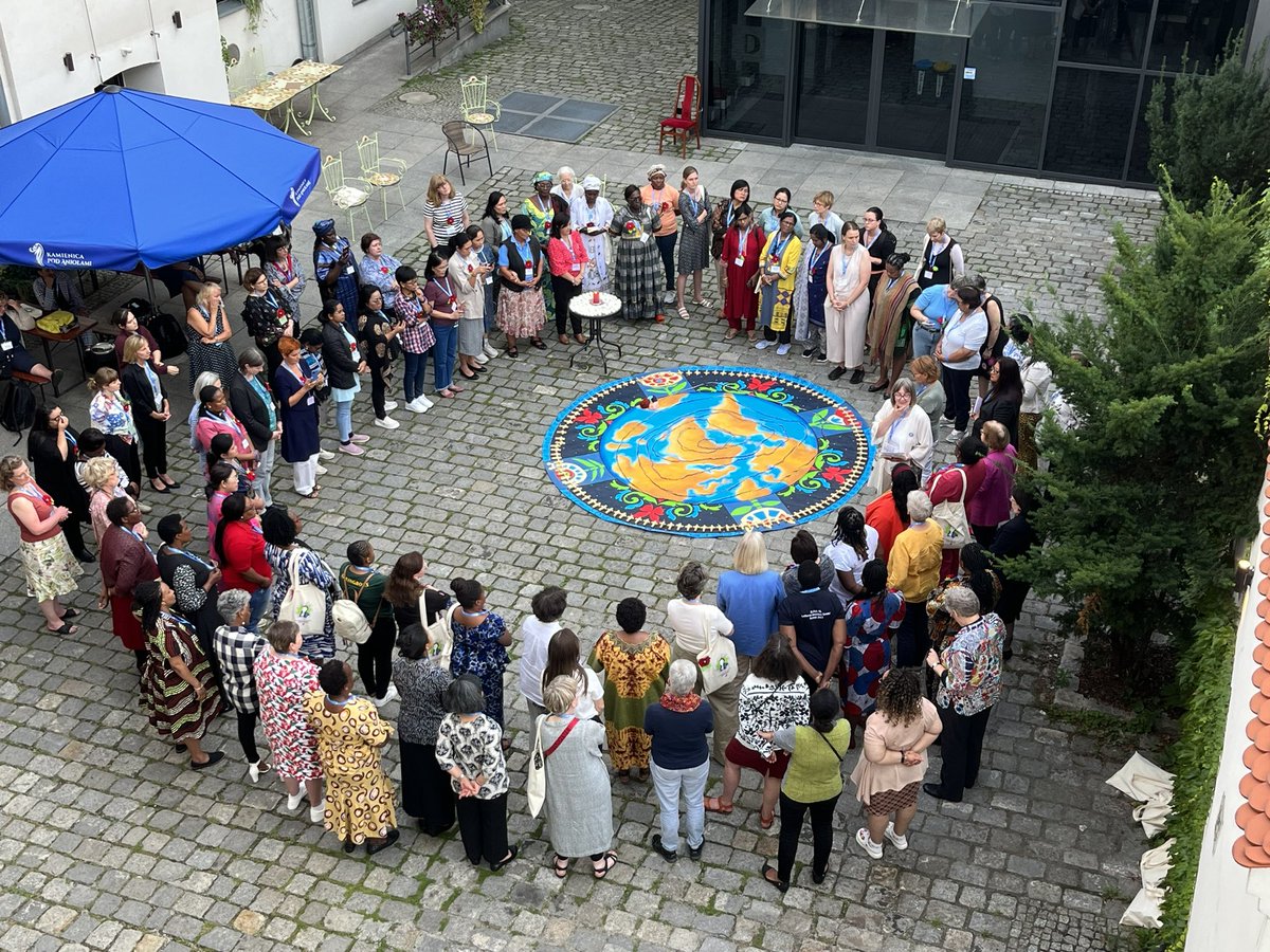 Dzisiaj transmisje dwóch nabożeństw ze spotkań przygotowawczych: kobiet we Wrocławiu i młodzieży w Wiśle Malince @lwfassembly @LWFyouth