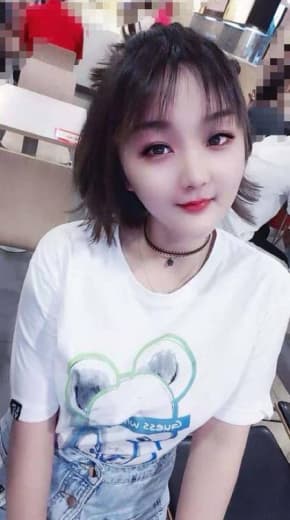 SusanRu92103861's tweet photo. 22��妹妹：廊坊香河县新开街附近
车票：4张/次，6张/两次,11张/夜，甜甜，脸蛋标准精致，小身材娇小可爱，胸是优点挺大的C以上，服务很好，也会穿小连衣裙小紧身那种，显得小屁股前凸后翘 
妹妹联系方式看置顶推文 #廊坊约炮 #廊坊兼职 #廊坊上门 #廊坊资源 #廊坊线下 # https://t.co/fKwFhkKMu4