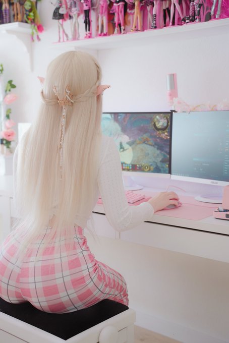 Come to play with me :3 https://t.co/x42LP4KMAp
