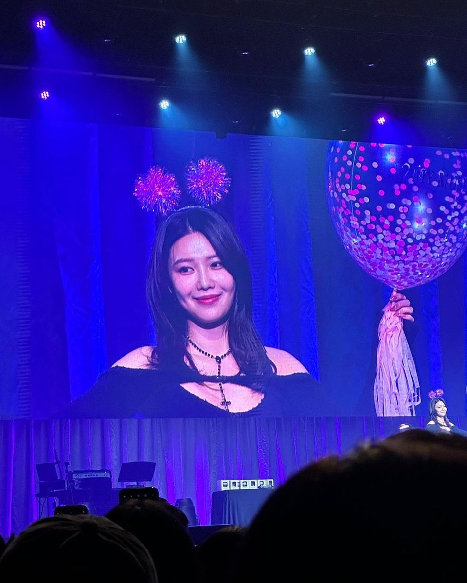 sycstagram's tweet photo. [INSTAGRAM POST] sooyoungchoi: 

행복했찌?? 구럼 됐다!! 💓 
#마이뮤즈 #이제시작 #sooyoungmymuseinseoul

#SOOYOUNG #소녀시대수영 #최수영 #수영 #soostagram https://t.co/Rn9T1aWn8p