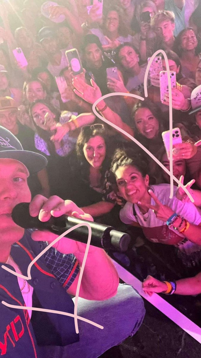 alyssa_mckellar's tweet photo. @ParkerMcCollum I’ll buy pit tickets every time.. Texas missed you!! https://t.co/qgEfif7lXA