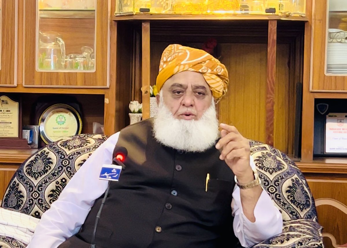 ائندہ انتخابات میں مولانا سب سے بڑا کھلاڑی ثابت ہوگا 
یہ بات نوٹ کرلیں ۔