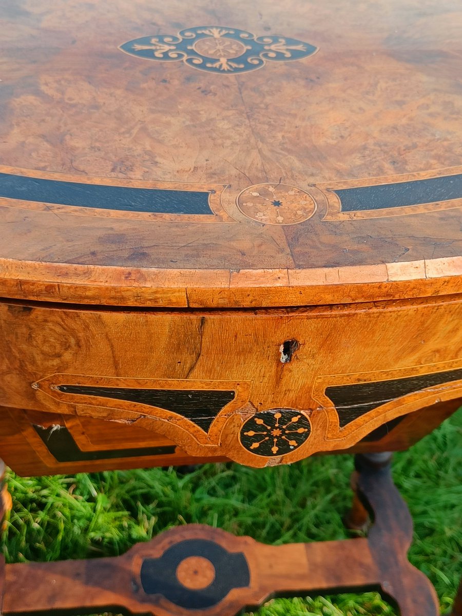 antiquestwins's tweet image. Anyone know how much antique sewing tables sell for these days?

#bootsale