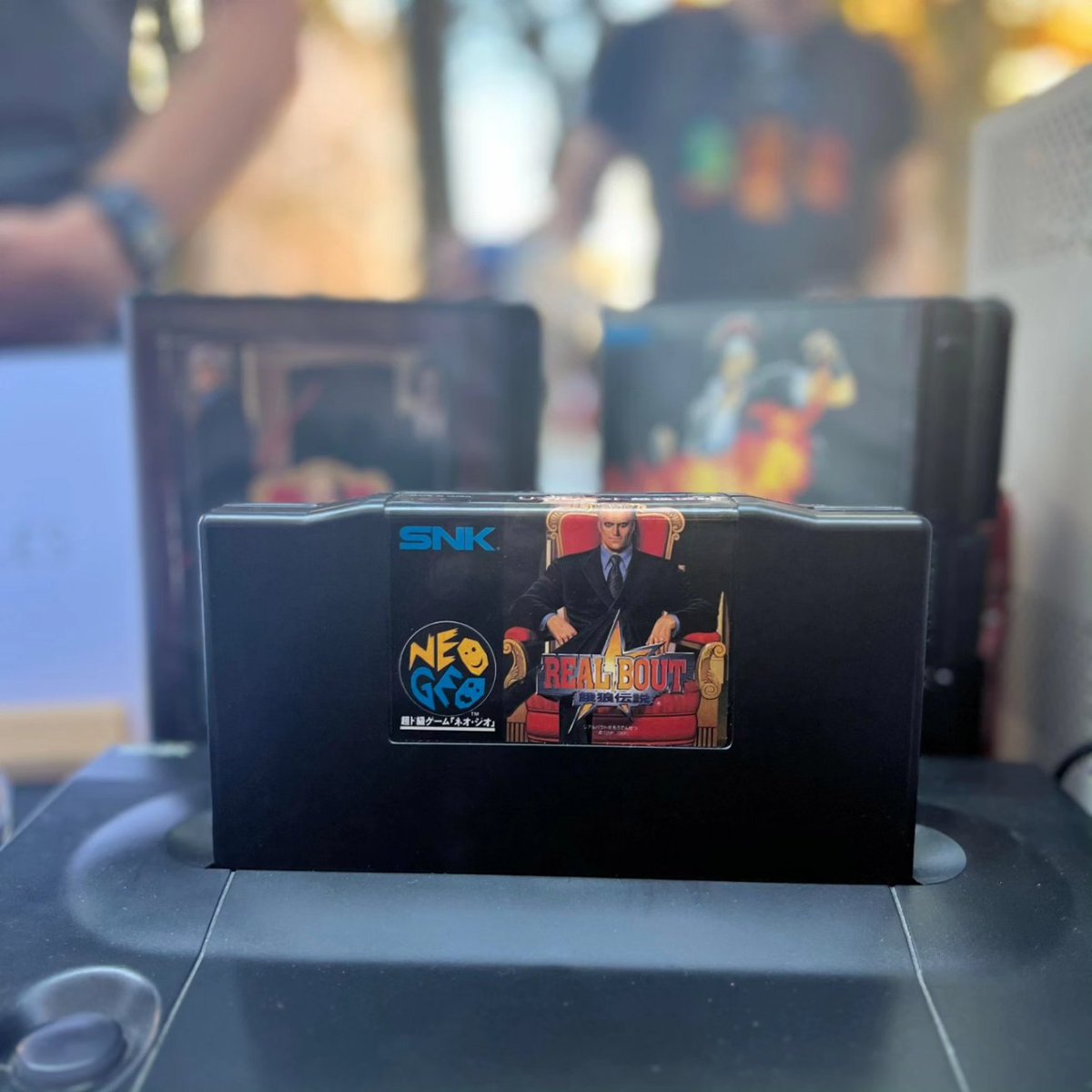 assopvm's tweet photo. Bonjour les pixelous !

Voici quelques photos prises lors du forum des assos de Chambéry.

Bon week-end pixellisé !

Ps : un steffi sauvage s'est incrusté sur une des photos ! Saurez vous le retrouver ? 

 #jeuxvideo #association #chambéry #arcade #pixelsetvieillesmanettes #PVM https://t.co/QG3pS9ZLSI