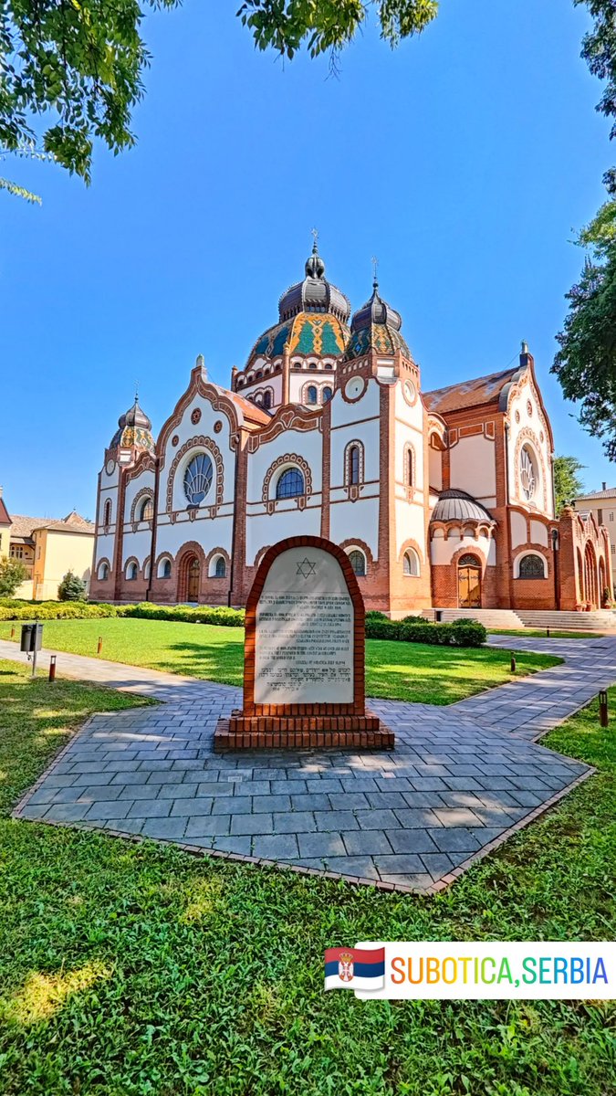 wanderolution's tweet photo. 2️⃣ The second largest synagogue in Europe🕍
📷 https://t.co/7b862Xeo8E 🙏
#synagogue #jew #serbia #serbiatourism #jewish #pray #prayer #jews #jewsofinstagram #jewishculture #serbiatravel #walkingtour #walking #serbian #serbiangirls  #serbianphotography #србија #српски #суботица https://t.co/ETlCTJN2OG