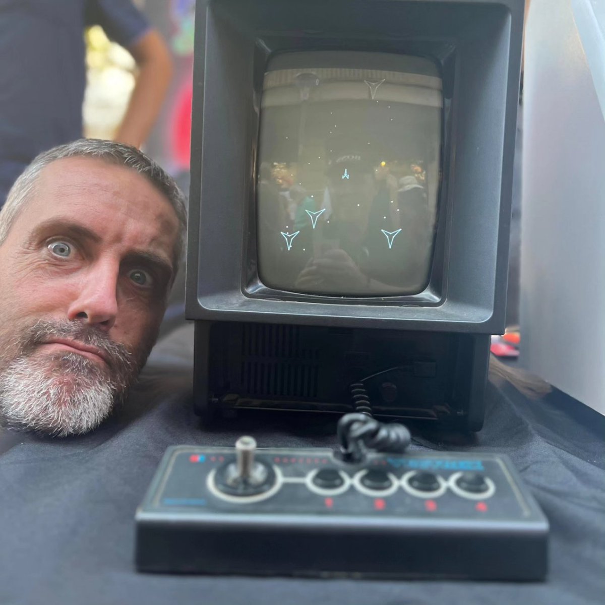 assopvm's tweet photo. Bonjour les pixelous !

Voici quelques photos prises lors du forum des assos de Chambéry.

Bon week-end pixellisé !

Ps : un steffi sauvage s'est incrusté sur une des photos ! Saurez vous le retrouver ? 

 #jeuxvideo #association #chambéry #arcade #pixelsetvieillesmanettes #PVM https://t.co/QG3pS9ZLSI