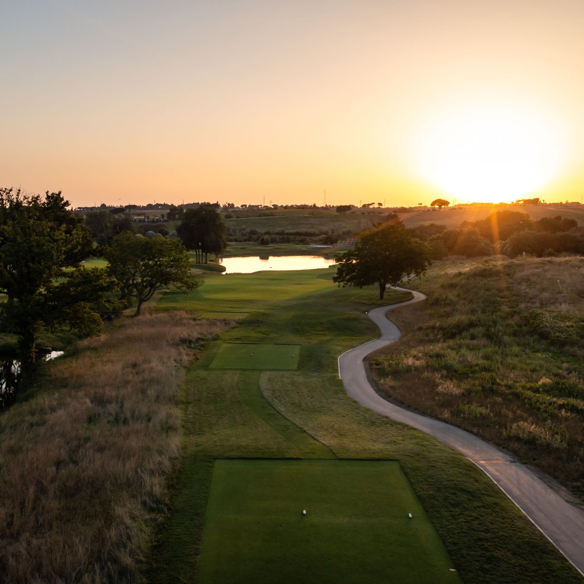 RyderCupEurope's tweet photo. Early morning sunrises at @marcosimonegolf ☀️ https://t.co/qgspC7N6Te