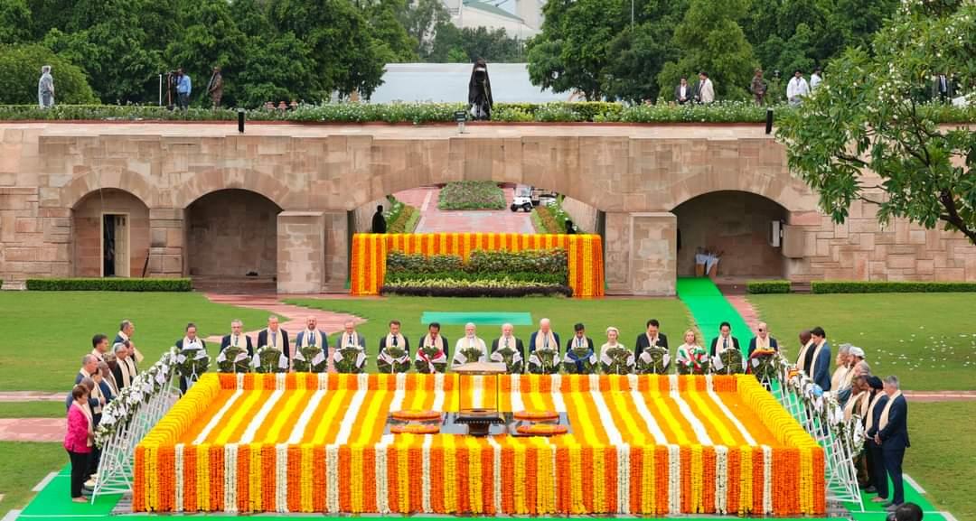 iptvishal's tweet photo. At the iconic Rajghat, the G20 family paid homage to Mahatma Gandhi - the beacon of peace, service, compassion and non-violence
As diverse nations converge, Gandhi Ji’s timeless ideals guide our collective vision for a harmonious, inclusive and prosperous global future #G20Bharat https://t.co/crvILfuNSe