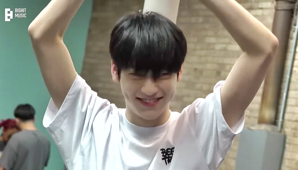 แบ๊ว tweet media