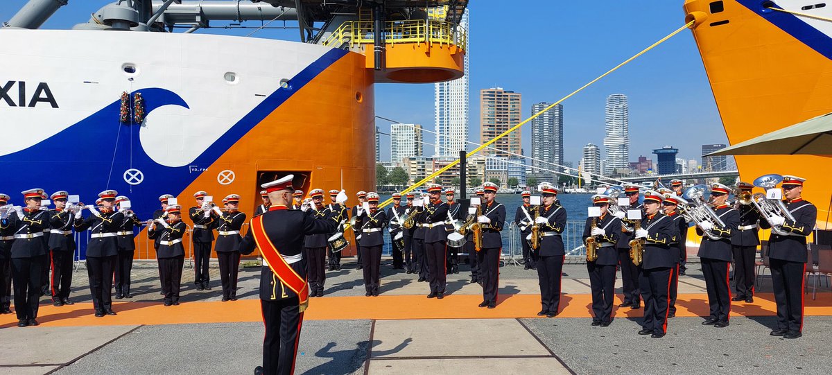 Muzikale ondersteuning bij doop schip "Vox Alexia" door HKH Prinses Alexia. Een geweldig optreden met veel landelijke media aandacht. Mooie reclame voor ons en <a href="/Gem_Amersfoort/">Gemeente Amersfoort</a>