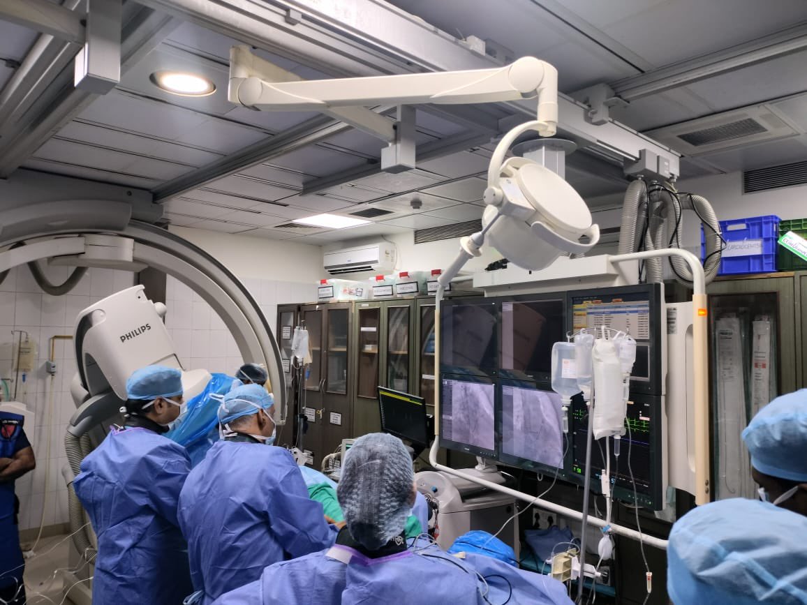 dgafms_mod's tweet photo. #AICTSPune #Army Institute of Cardiothoracic Sciences performed its first high end Cryoablation Procedure on 09 Sep 2023 on heart of a 57 years wife of veteran, a case of Hypertrophic Cardiomyopathy and Atrial Fibrillation. #DGAFMS &amp; #DGMS Army compliment Team #AICTS https://t.co/N1JEoW9xzg