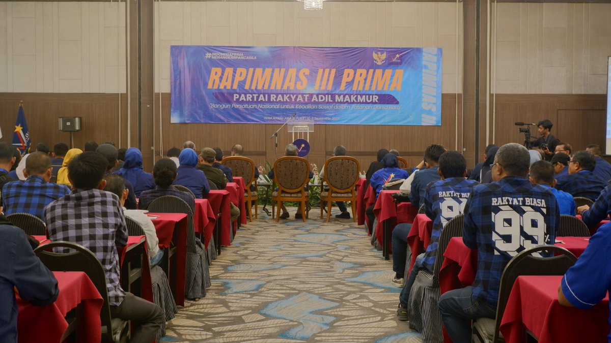 prima_or_id's tweet photo. Pembukaan RAPIMNAS III PRIMA, dibuka langsung oleh Ketua Majelis Pertimbangan Partai (MPP PRIMA): Mayjend TNI (Purn) R. GAUTAMA Wiranegara.

#partaiprima
#rakyatbiasa
#bangunpersatuannasional
#menangkanpancasila https://t.co/eNewqnmC81