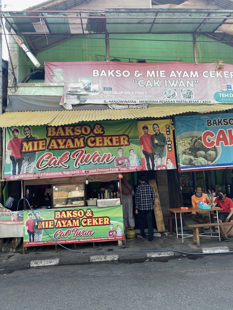 yearendsale_'s tweet photo. pertama kali kesini sayang bgt tetelannya udah habis :(, rasa mie ayamnya manis gurih type mie kecil tipis, salah satu top tier di jogja nih👍🏻
📍Bakso &amp; Mie Ayam Cak Iwan @InfoMieAyamYK https://t.co/5XsW8LiXLi