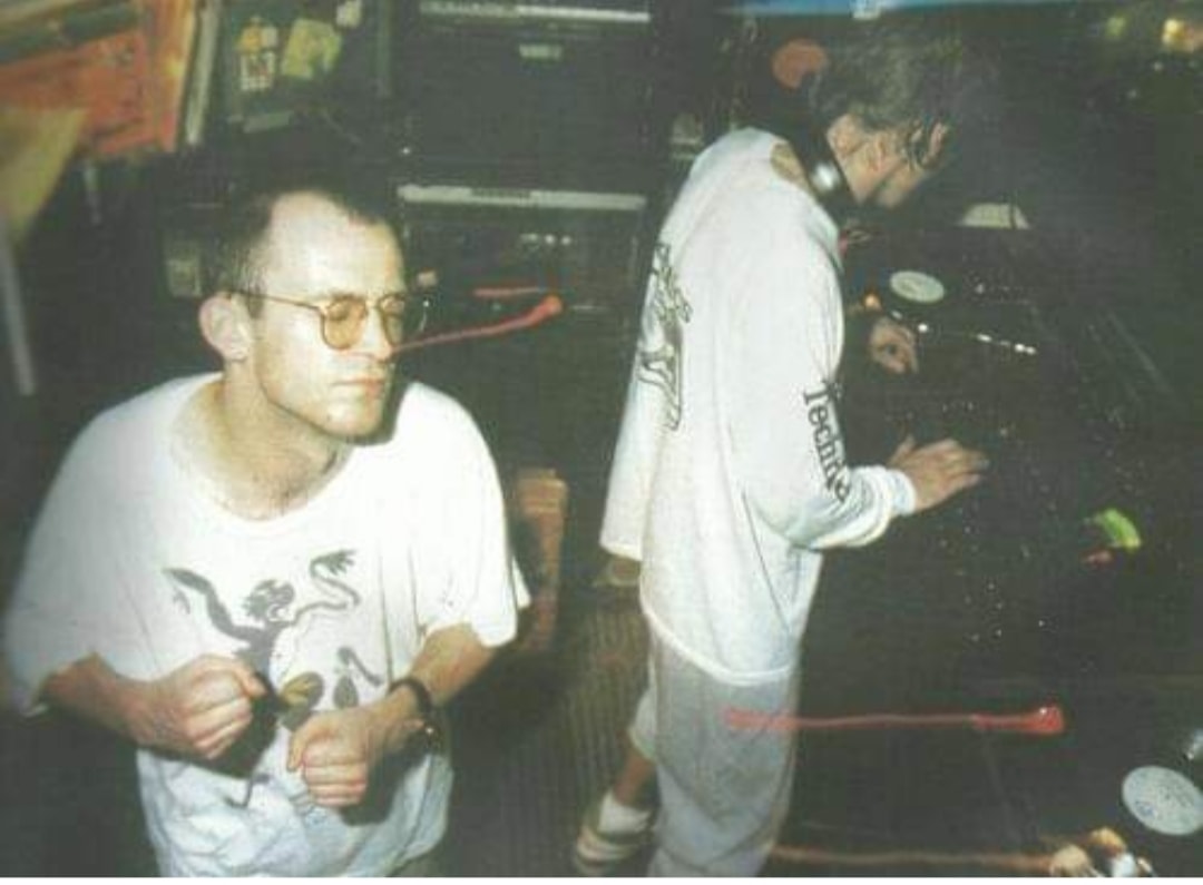 Graeme Park & Mike Pickering @ Haçienda 1989

#ILoveThe90s #1990s #80s90s #90s