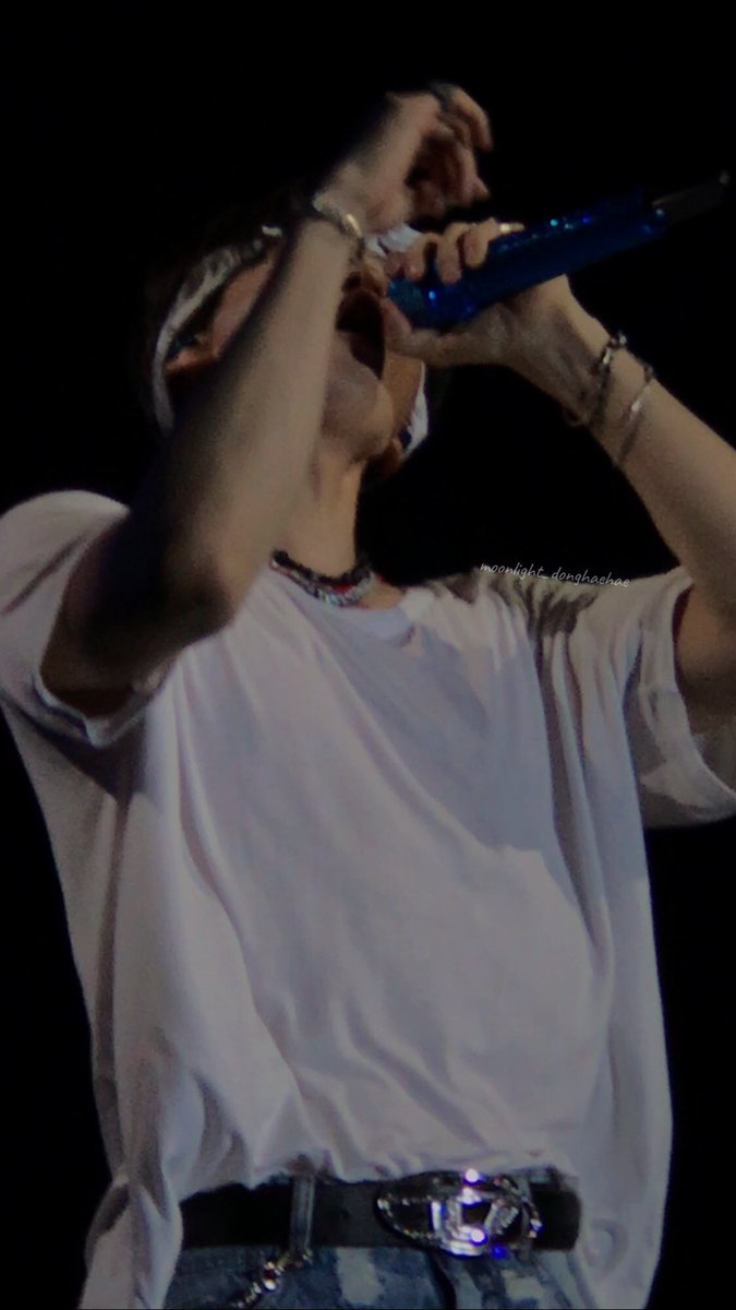 moonhaehae86's tweet photo. He is so HOT 🥵 

#DElight_Party #DElight_Party_inKL #superjunior #SuperJuniorDnE #eunhyuk https://t.co/Vnhb5FF3gT