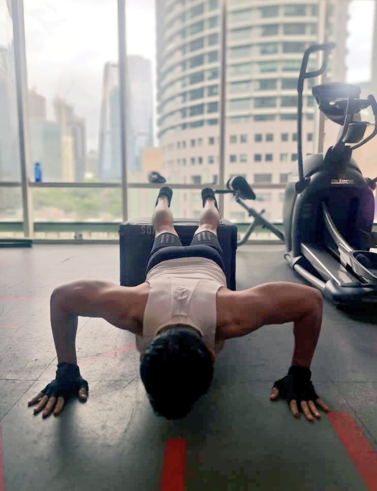 AbangOmar's tweet photo. #tekantubi #pushup 
#workout #exercise #gym #fitfarm #pic https://t.co/T3egmaZEfB