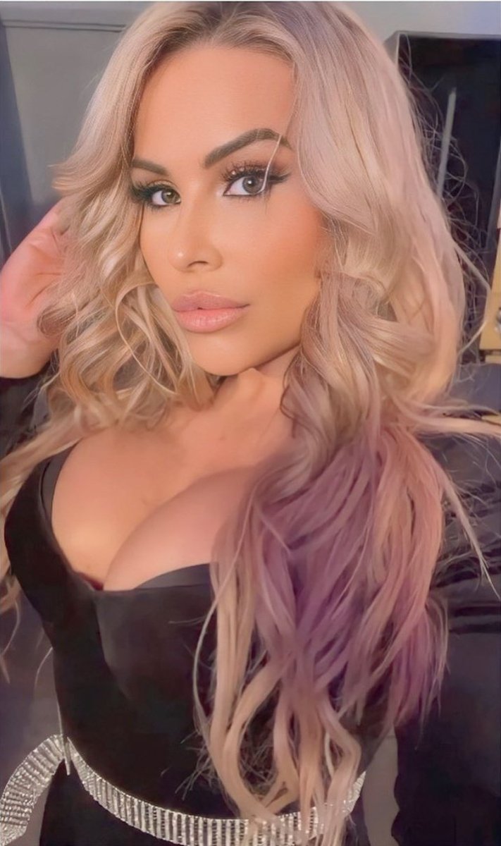 Bry1889's tweet photo. * posting this late* 

Hope everyone is having a great weekend so far! 

Day 252 of 365, Reply with your favorite pic or gif of Nattie.✨🙂

#365DaysOfNattie #QueenOfHearts 
#Unbreakable #Legend https://t.co/IInvga7aRh