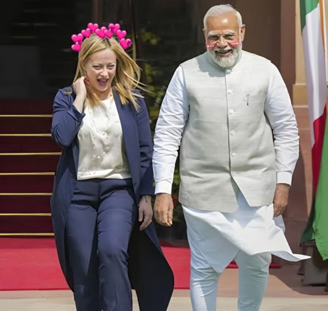 iarjun__'s tweet photo. Men will be men!!

@narendramodi https://t.co/IpsSj1HwIz