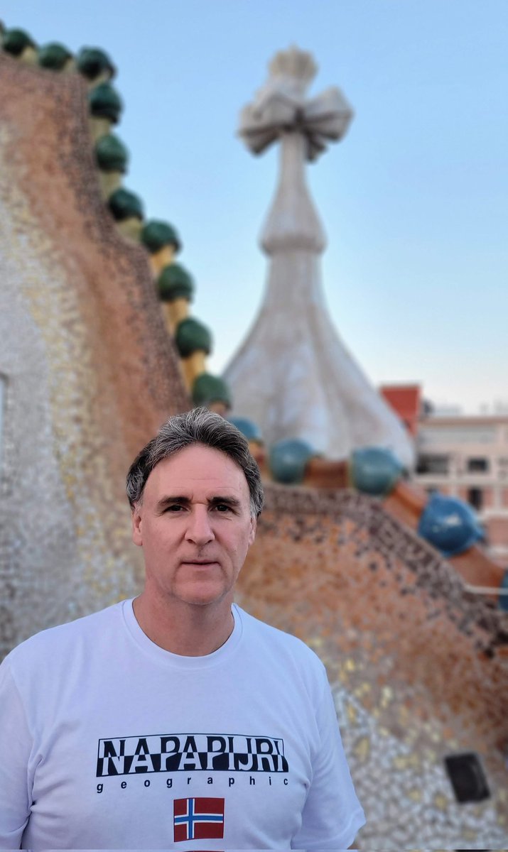 En la ment d'Antoni Gaudí, tot s'il.lumina #Barcelona #Modernisme #architecture #Mediterrani #lovebcn @CasaBatlloGaudi