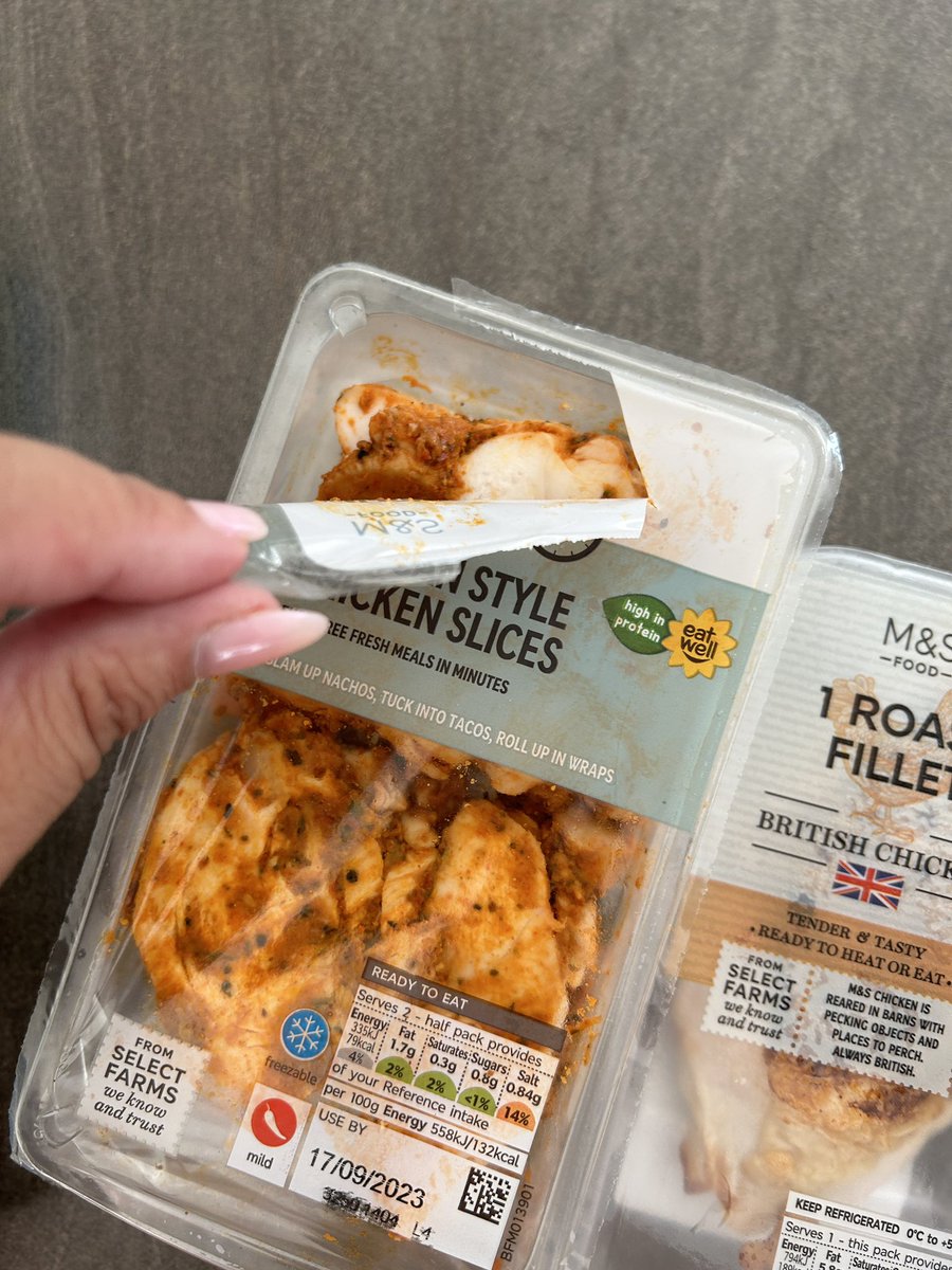 Mi2Munchkins's tweet photo. @Ocado shocking delivery today - spoiled food, split packaging and nothing in the fridge at a cold temperature - frozen defrosted. Stunned and now have to wait until 9pm tonight for it to be collected. https://t.co/xWZ2pxKft0