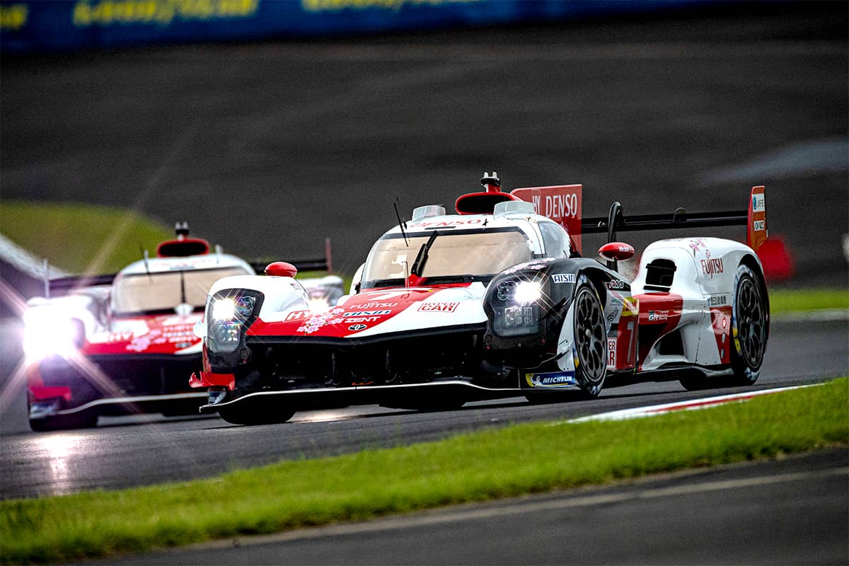 #WEC, la #Toyota fa doppietta al Fuji e si laurea campione del mondo costruttori. Podio giapponese per la #Porsche. #Ferrari doppiata --> bit.ly/45LVeM7