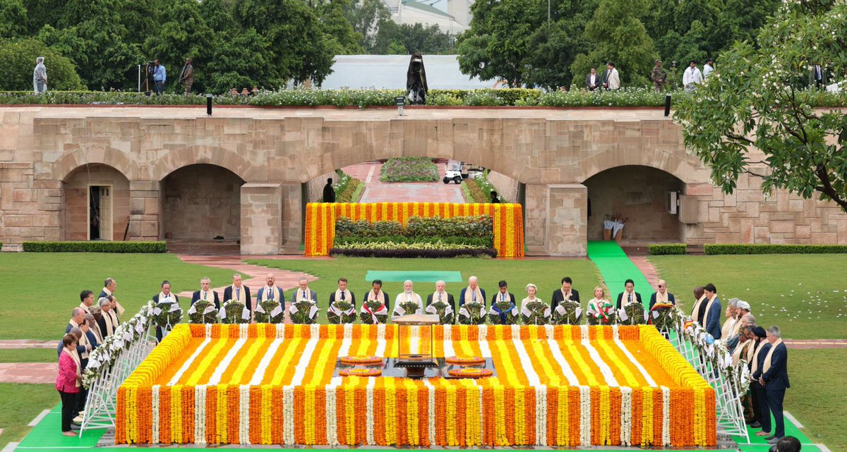 sahiljoshii's tweet image. Leaders of 20 supposedly most powerful nations of the world are bowing down in front of the memorial of the man, we call 'Mahatma Gandhi ' . गांधी ही अमर है । #G20India2023
