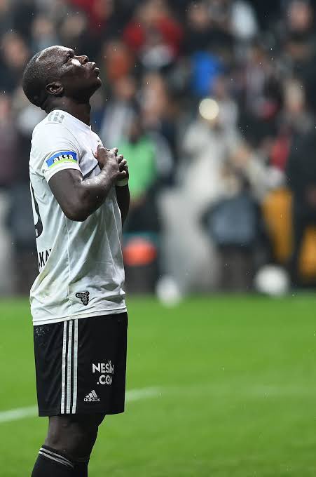 Arkadaşlar Geri Takip vardır 

🦅 Sosyal medyada Beşiktaş'lı hesapların büyümesi için takipleşme etkinliği başlatıyoruz 

🦅 1k altı hesap kalmasın

🦅 Tweeti beğen,rtle ve yoruma GT yaz

🦅 Takip edenlere dönüş yap

🦅 Tagla paylaşım yapmayı unutma