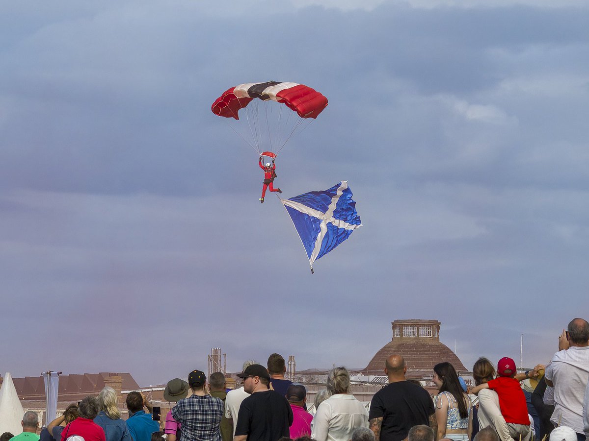 A fantastic display from the Red Devils at the International Ayr Show - Festival of Flight #internationalayrshow #ayrairshow #airshow #ayr #reddevils @RedDevilsOnline