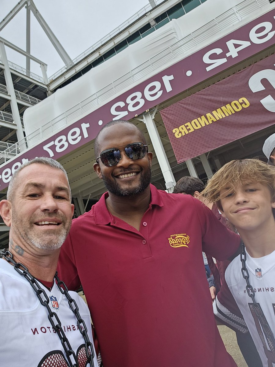 Thejameslindner's tweet image. Got to meet 2 of my favorites of their Eras. #HTTC #TakeCommand #Commanders #Legends