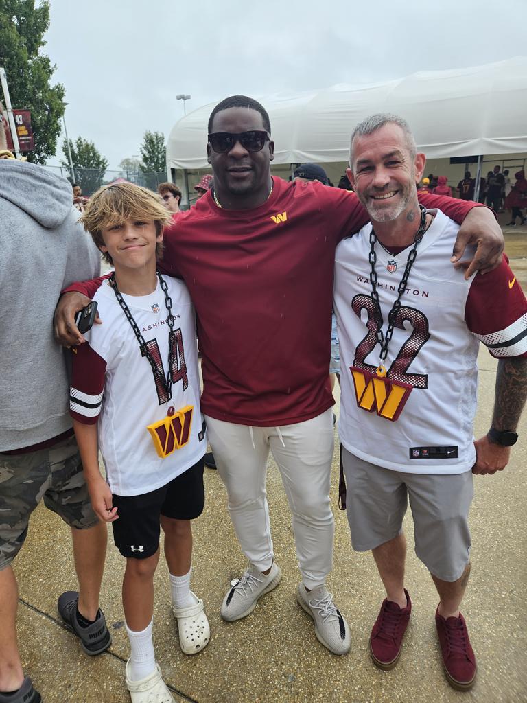 Thejameslindner's tweet image. Got to meet 2 of my favorites of their Eras. #HTTC #TakeCommand #Commanders #Legends