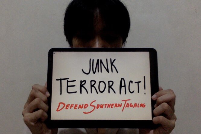 I am Dayan of @Umalohokan_Inc and I stand in solidarity with human rights defenders as we 'Pose to Oppose' the draconian Terror Law.

#JunkTerrorLaw
#MartialLawAt51 
#DefendTheDefenders 
#DefendSouthernTagalog