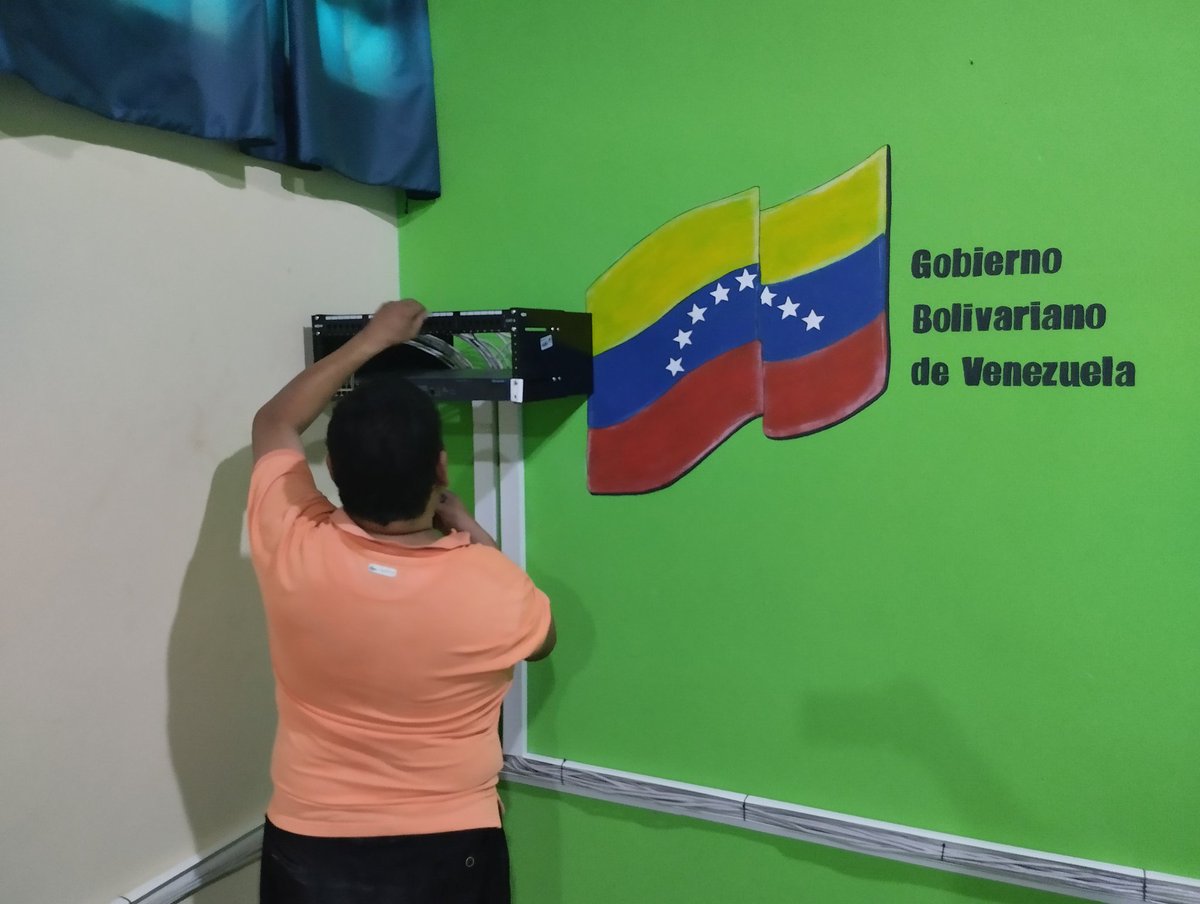 FundabitBnas's tweet image. #Barinas | Preparando nuestros espacios #CBIT del Municipio A.J.S, para el nuevo año escolar 2023-2024 se encuentren activos con el Plan de Conectividad a Internet que se ejecuta en las Instituciones educativas gracias a nuestro presidente @NicolasMaduro 

#SomosFundabit