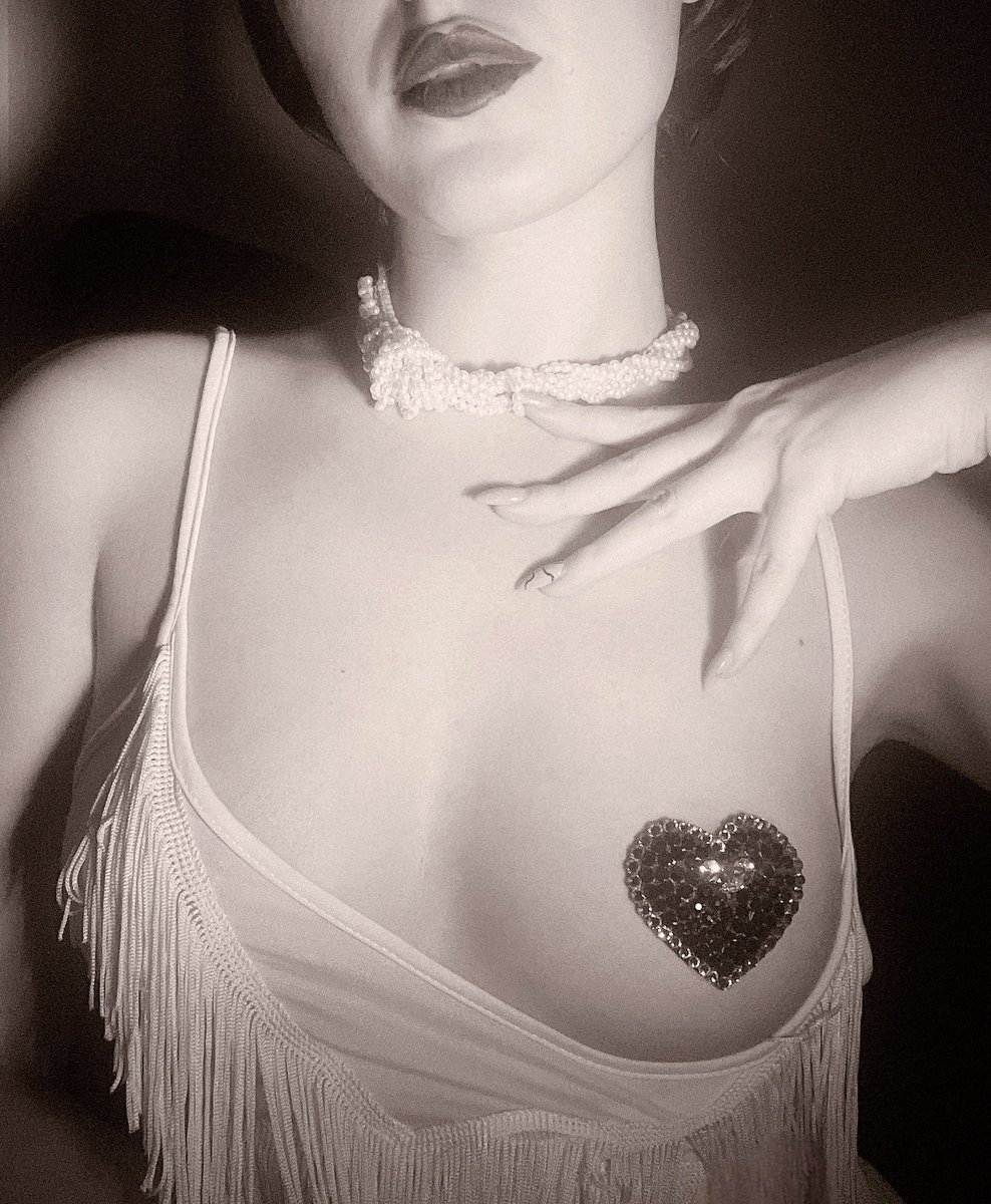 Little party never killed nobody~ 🍾

boosty.to/slowpengui