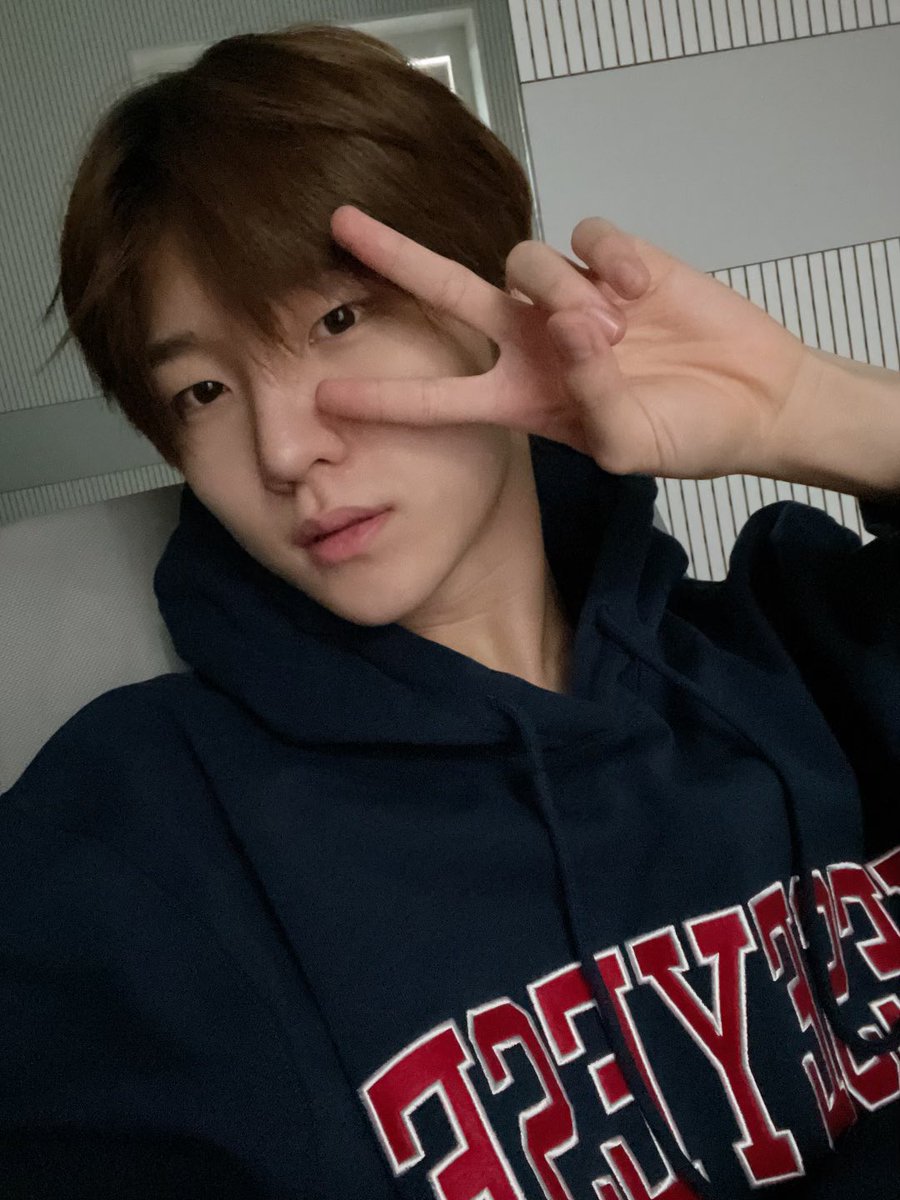 TNX_twt's tweet photo. 회춘🖤👍

#오성준 #SUNGJUN https://t.co/q1pqxzTDP9