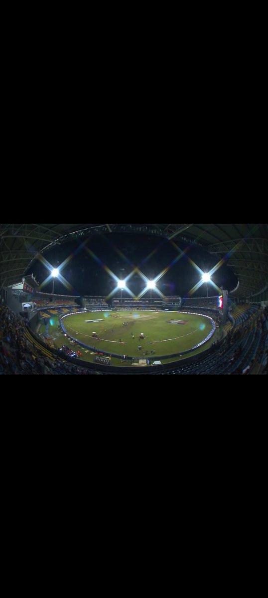 Pakistani084's tweet photo. Covers are Off now and match will start soon.

#IndiavsPak | #INDvsPAK | #pakvindia #INDvsPAK https://t.co/HlV1iEOpfa