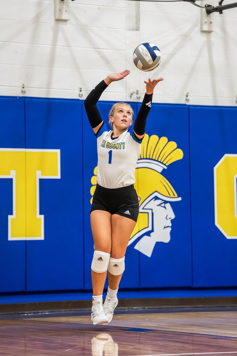 Hogue_Strength's tweet image. August Strength &amp;amp; Speed students of the month: Dusty Kapke &amp;amp; Meila Gronemeyer

Students were chosen based off of attitude, commitment, and willingness to be 1% better in and out of the weight room. #RootedNE #TrojanStrong #IronSharpensIron⚔️
