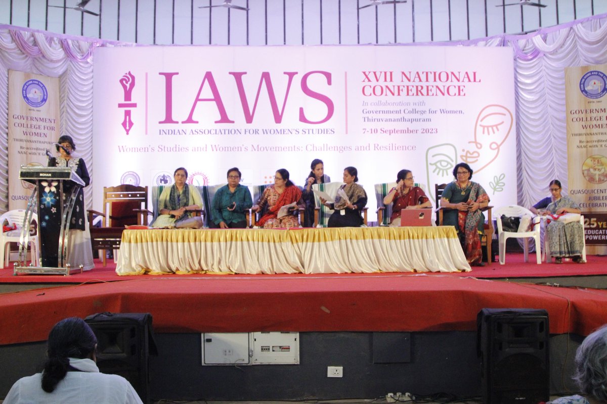 iawsofficial's tweet photo. Roundup Discussions on the closing day! 🗨
#iaws #NationalConference #womensstudies #day04 #roundupdiscussions https://t.co/2uaUFGGp6o