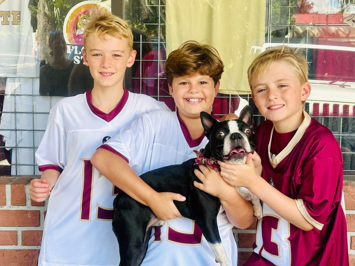 paulngross's tweet photo. @jordantrav13  thank you for making a life long memory for these boys after the game.  Plus they loved meeting your pup at garnet and gold. #fsu #fightteamfight https://t.co/5P0WLth42G