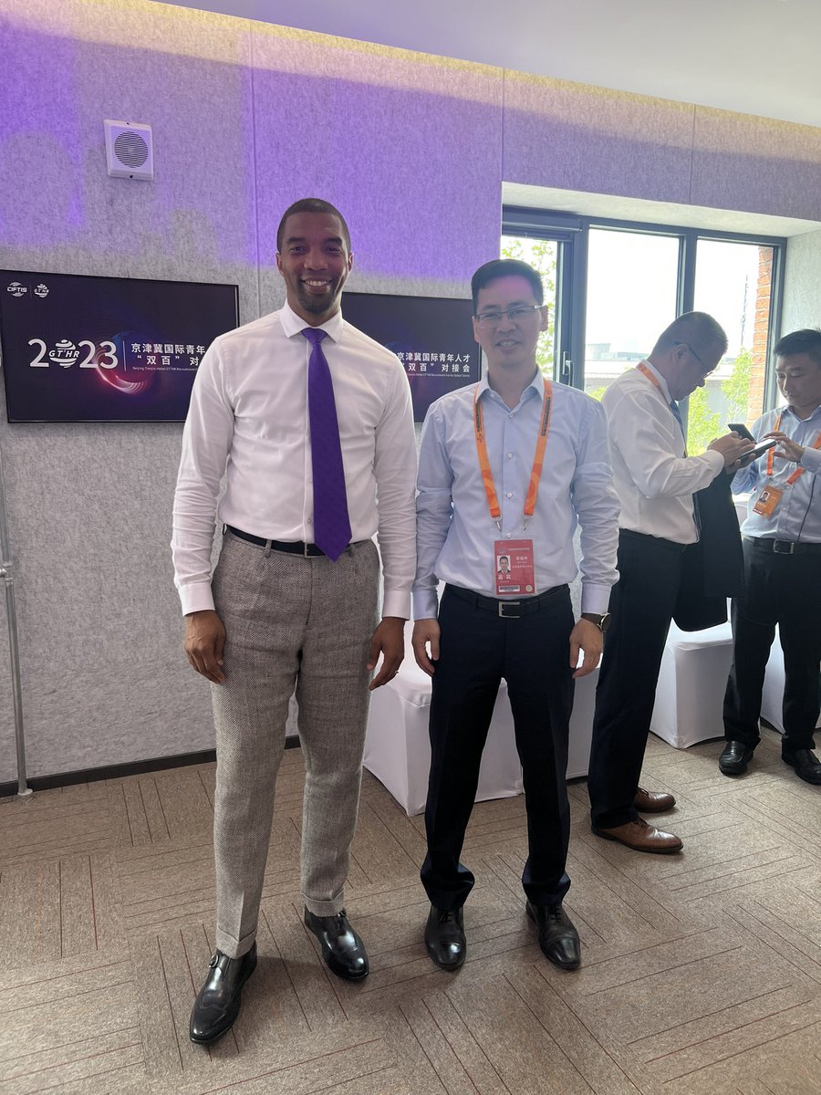 RXMoffett's tweet photo. Represented @SchwarzmanOrg &amp; spoke at the China International Fair For Trade In Services Summit in Beijing. Talked about how Schwarzman College prepares our Scholars to pursue entrepreneurship. 

#internationaleducator
#globalcitizenship 
#Schwarzmanscholars
#blessedandgrateful https://t.co/mkpcNCQQfw