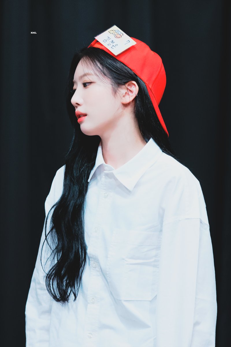 👩🏻‍🎓
#오드아이써클 #김립 #ODDEYECIRCLE #KIMLIP #ARTMS