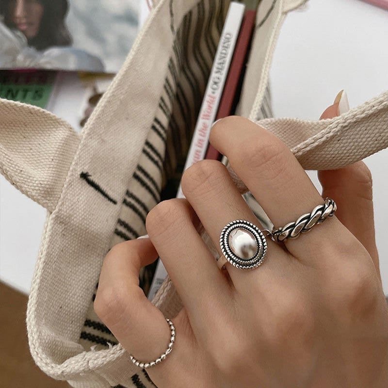 elsejewellery's tweet photo. https://t.co/vmoDL2uAuo #silverring #handmadering https://t.co/rtD3G5vtLa