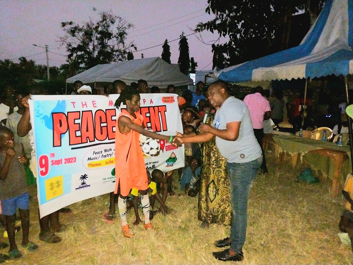 SRFestivals's tweet photo. We were privileged to attend @miziziarts during their #PeaceEvent in mtwapa aiming at raising awareness on peace and unity. 
Job well done 👏 on mobilisation with over 2000 community members present during the event. https://t.co/Yes9vljW7Q